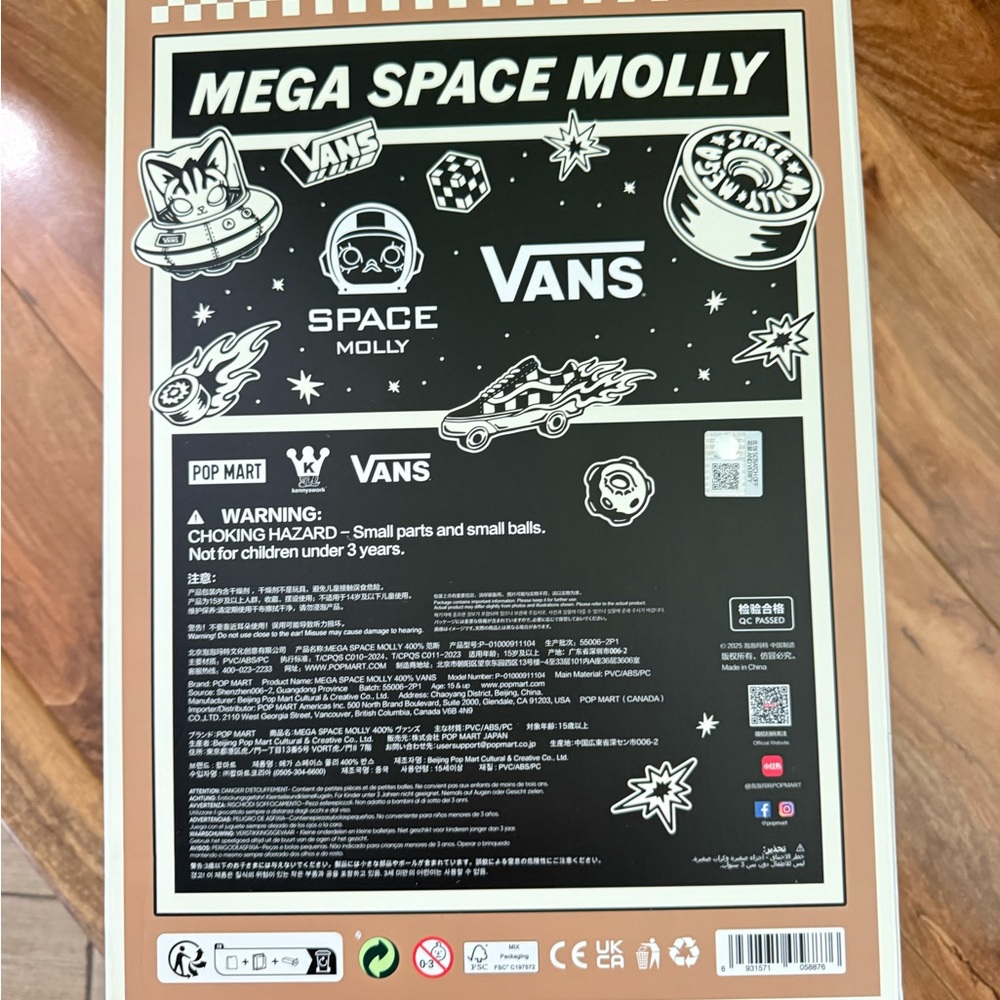 Vans Mega Space Molly 400% - Black and White - Picture 3 of 4